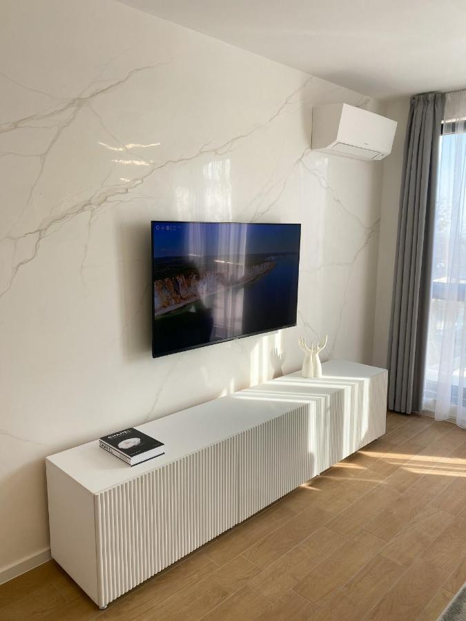 Mediterranea Complex - Luxury Apartment With Sea & Pool View! Varna Buitenkant foto