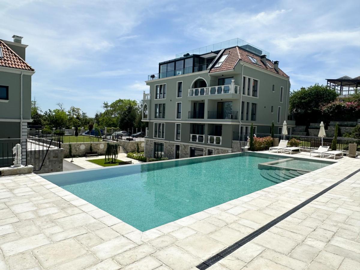 Mediterranea Complex - Luxury Apartment With Sea & Pool View! Varna Buitenkant foto